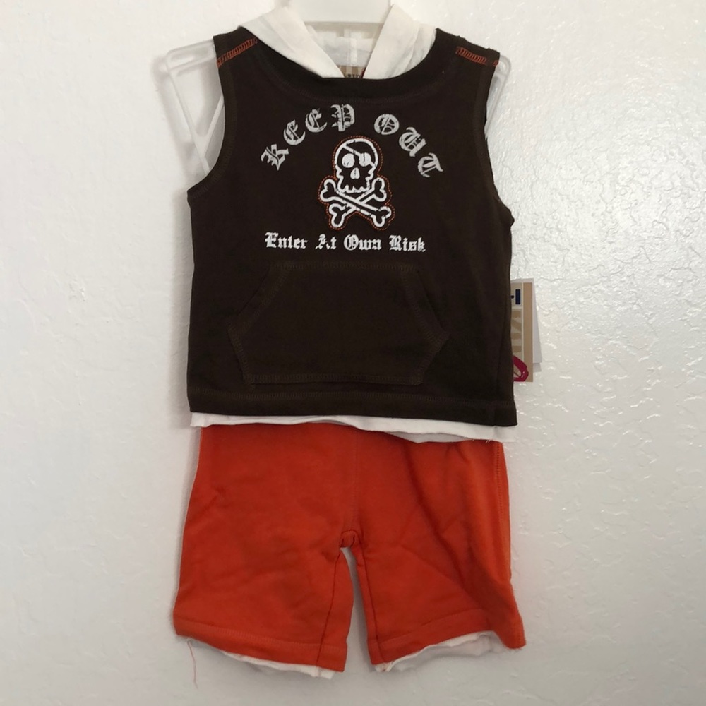 ❤️Boys layered look short set NWT